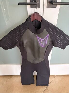 HO Shorty Wetsuit - Black with Purple Logo